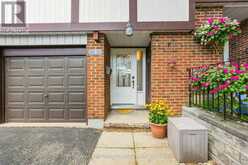 33 - 3 BURDOCK LANE | Dundas Ontario | Slide Image Two