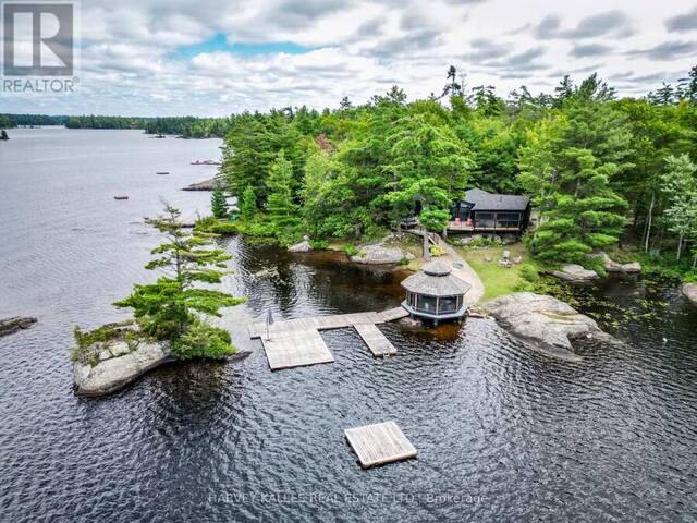 1069 WHITE EAGLE ROAD Gravenhurst Ontario, P0E 1G0 - 6 Bedrooms Waterfront Home For sale