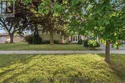 12 VANDERBRENT CRESCENT | Toronto Ontario | Slide Image Two