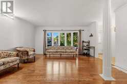 12 VANDERBRENT CRESCENT | Toronto Ontario | Slide Image Nine