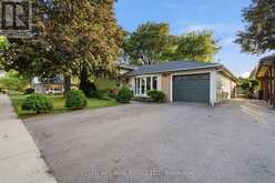 12 VANDERBRENT CRESCENT | Toronto Ontario | Slide Image Four