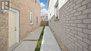 30 RANCHERO DRIVE | Brampton Ontario | Slide Image Twelve