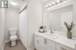 100 MONDIAL CRESCENT E | East Gwillimbury Ontario | Slide Image Thirty