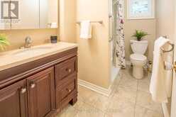 272 JEFF SMITH COURT | Newmarket Ontario | Slide Image Fifteen