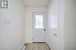 222 RICHMOND STREET | Richmond Hill Ontario | Slide Image Five