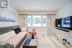 222 RICHMOND STREET | Richmond Hill Ontario | Slide Image Eight