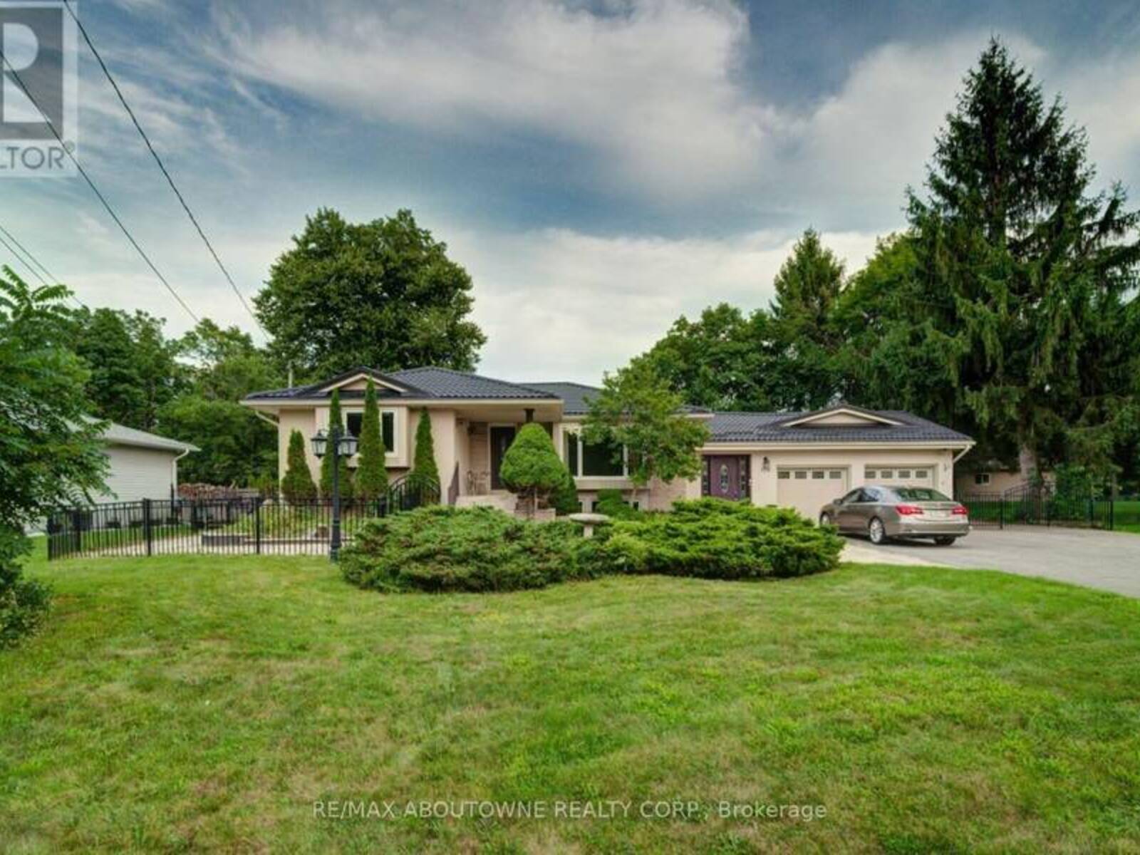 178 CARLISLE ROAD, Hamilton, Ontario L0R 1H2