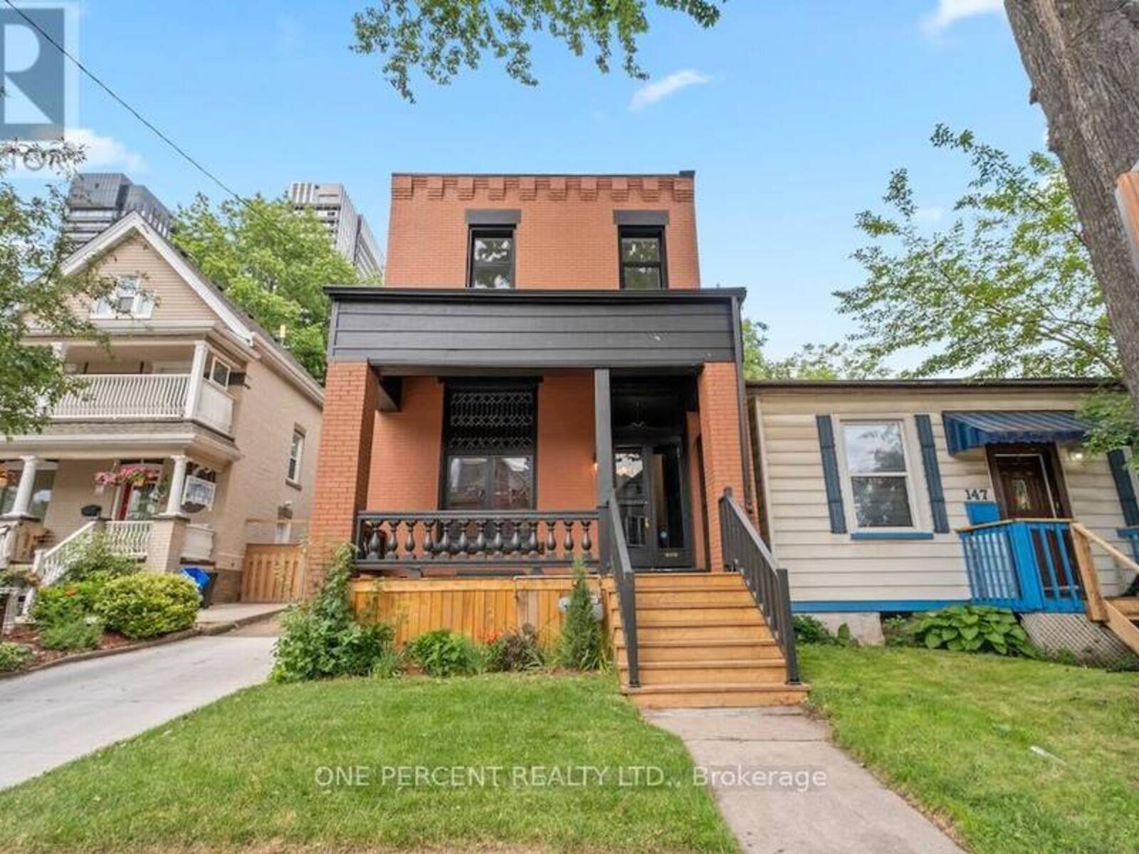 143 CATHARINE STREET N, Hamilton, Ontario L8R 1J5