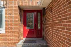 262 YORKSHIRE DRIVE | Newmarket Ontario | Slide Image Two