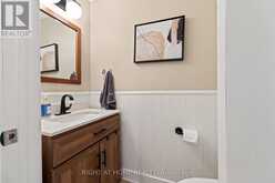 262 YORKSHIRE DRIVE | Newmarket Ontario | Slide Image Eight