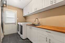 262 YORKSHIRE DRIVE | Newmarket Ontario | Slide Image Nine