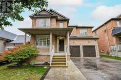 350 COACHWHIP TRAIL | Newmarket Ontario | Slide Image Two