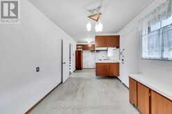 5 CLAREVILLE CRESCENT | Toronto Ontario | Slide Image Twelve