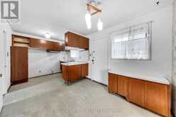 5 CLAREVILLE CRESCENT | Toronto Ontario | Slide Image Thirteen