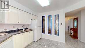 907 - 12 LAURELCREST STREET | Brampton Ontario | Slide Image Ten