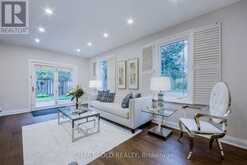 1 TIFFANY GATE | Richmond Hill Ontario | Slide Image Seven