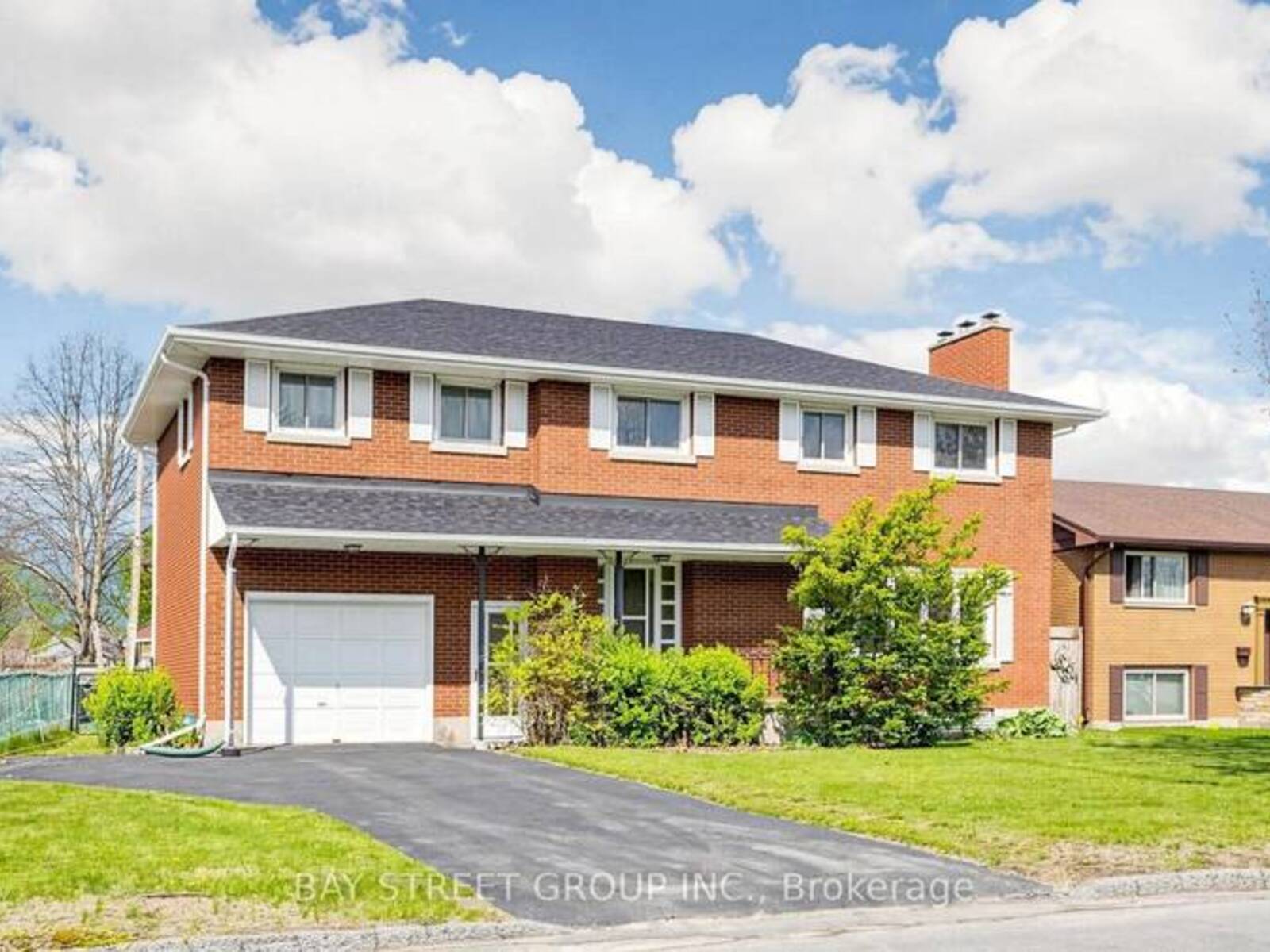 14 MACHAR PLACE, Kingston, Ontario K7M 1L6