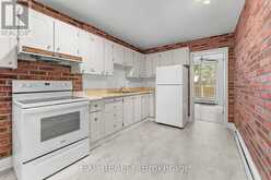 156 PARK ROW S | Hamilton Ontario | Slide Image Thirteen