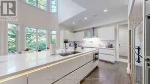 1286 CAMBRIDGE DRIVE | Oakville Ontario | Slide Image Thirteen