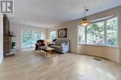 27 HAWTHORNE LANE | Aurora Ontario | Slide Image Twelve