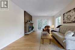 27 HAWTHORNE LANE | Aurora Ontario | Slide Image Thirteen