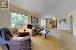 27 HAWTHORNE LANE | Aurora Ontario | Slide Image Fifteen