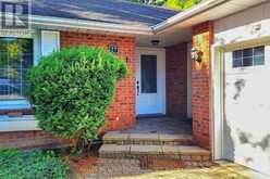 27 HAWTHORNE LANE | Aurora Ontario | Slide Image Eight