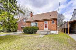16 AYRE POINT ROAD | Toronto Ontario | Slide Image Two