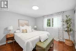 16 DUTCH MYRTLE WAY | Toronto Ontario | Slide Image Thirty