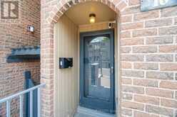 16 DUTCH MYRTLE WAY | Toronto Ontario | Slide Image Four