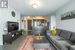 909 - 75 NORMAN BETHUNE AVENUE | Richmond Hill Ontario | Slide Image Twelve