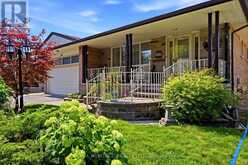 394 AMSTEL COURT | Oshawa Ontario | Slide Image Five