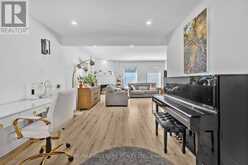 133 HEATHWOOD HEIGHTS DRIVE | Aurora Ontario | Slide Image Nine