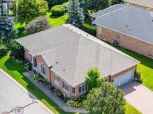 10 VARDON GATE | Whitchurch-Stouffville Ontario | Slide Image Four