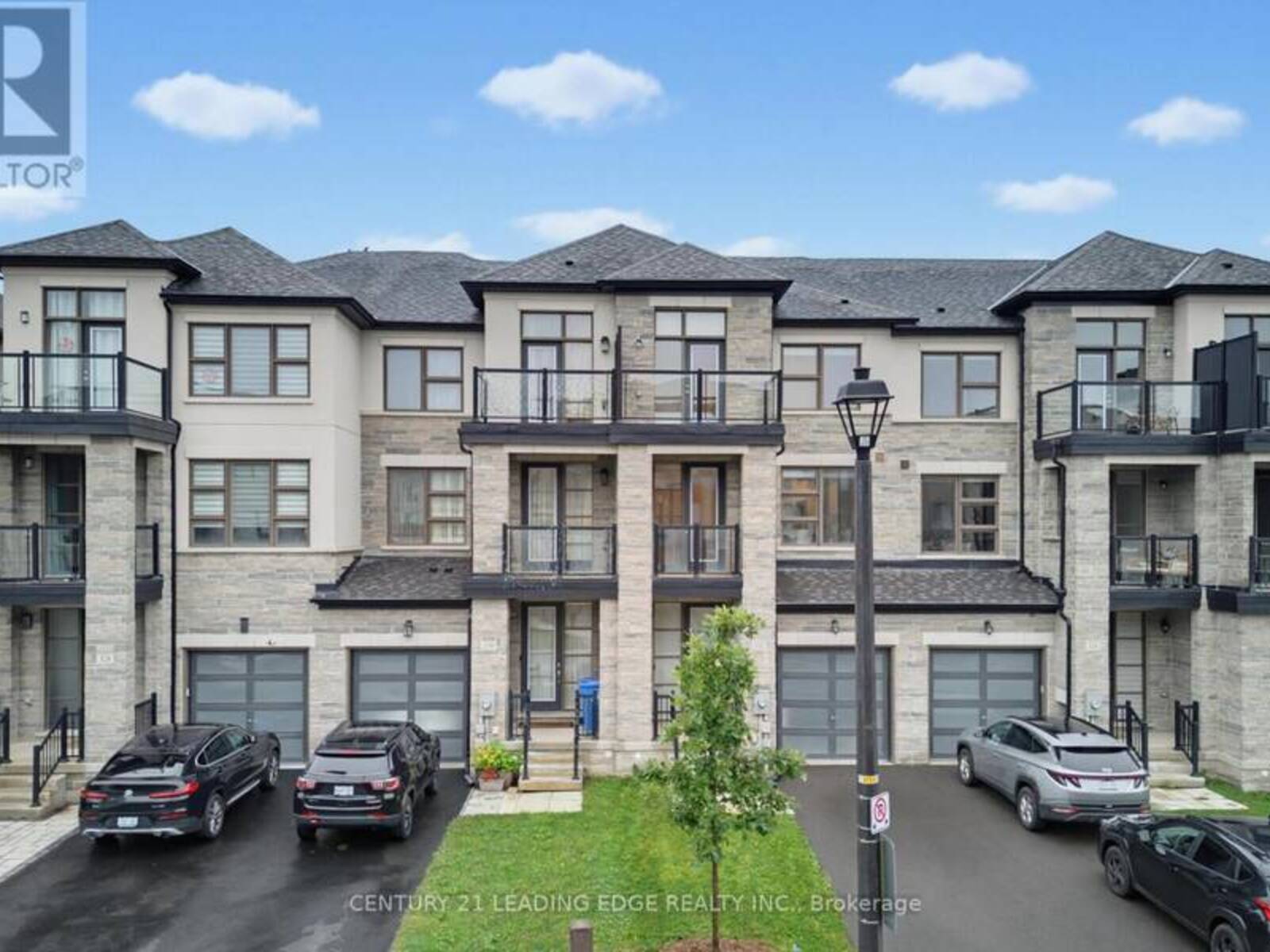 332 LAPLANTE STREET, Newmarket, Ontario L3X 0M5