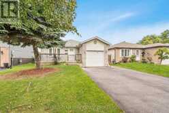 24 LAURIE CRESCENT | Barrie Ontario | Slide Image Two