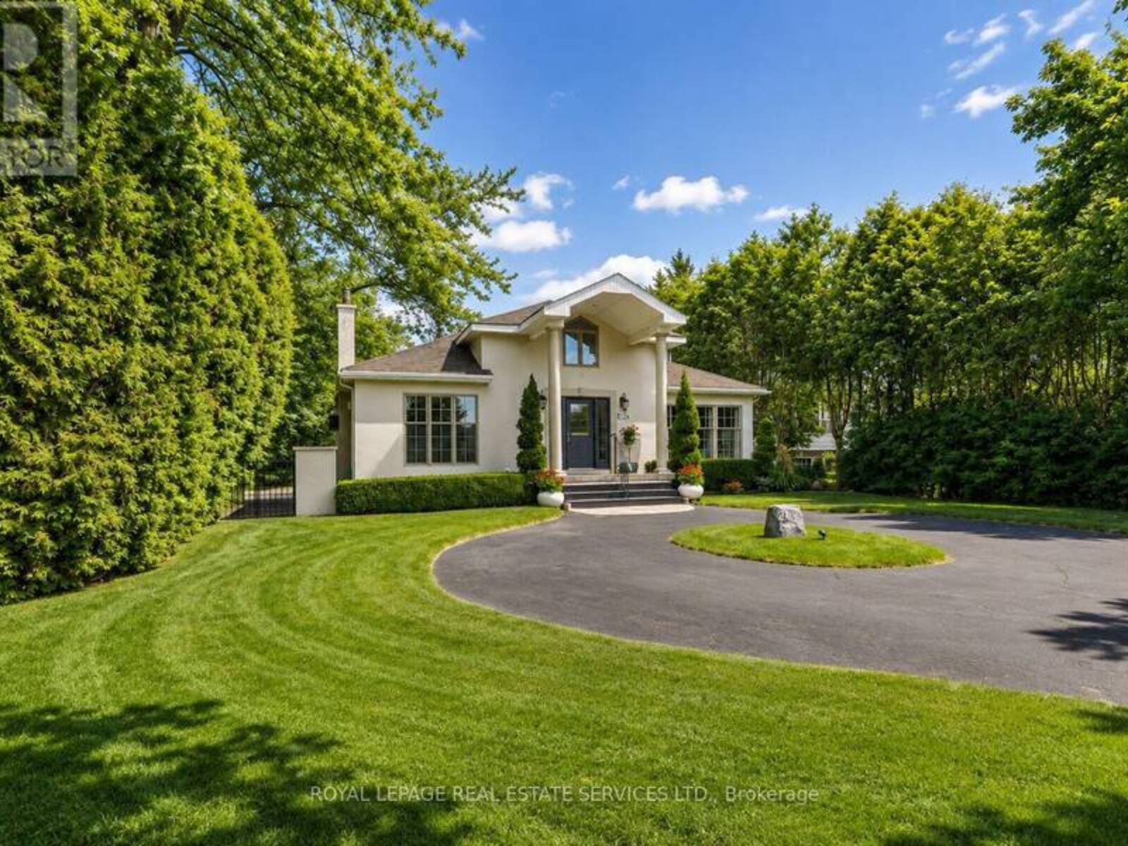 3423 LAKESHORE ROAD, Burlington, Ontario L7N 1B5