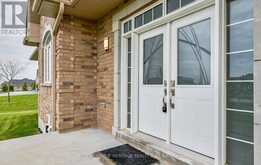 61 SONGBIRD CRESCENT | Lindsay Ontario | Slide Image Three