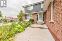 78 CROWN CRESCENT | Bradford West Gwillimbury Ontario | Slide Image Three