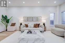 719 HAMMERSLY BOULEVARD | Markham Ontario | Slide Image Nine