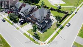 22 TRAVERS GATE | Barrie Ontario | Slide Image Fifty