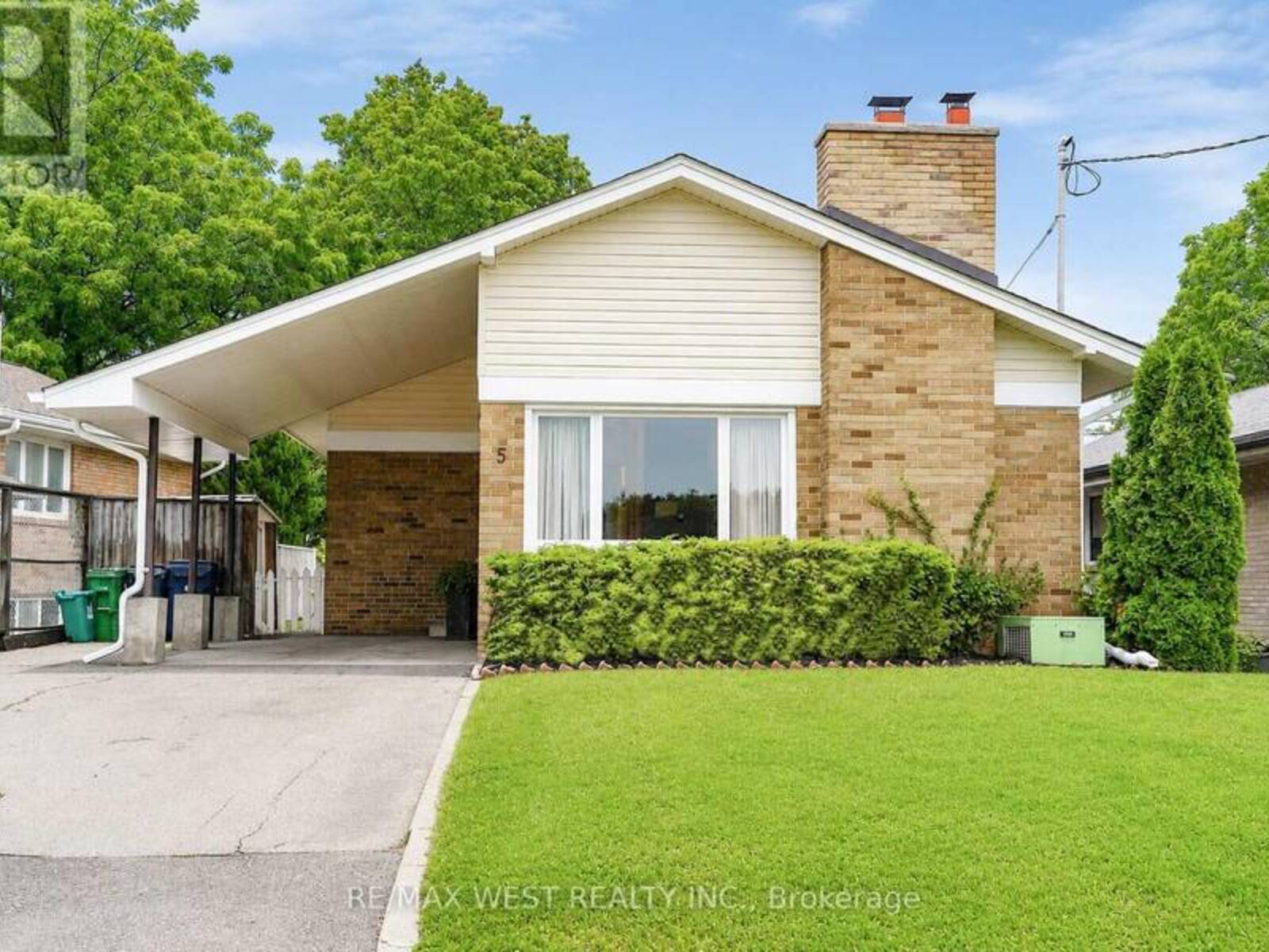 5 CROMARTY DRIVE, Toronto, Ontario M9W 2R5