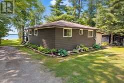 31 HILLCREST AVENUE | Kawartha Lakes Ontario | Slide Image Four
