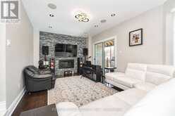67 DAWLISH AVENUE | Aurora Ontario | Slide Image Four