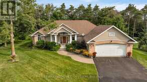 16 CHESTNUT LANE | Oro-Medonte Ontario | Slide Image One