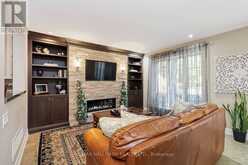 25 QUEENSBOROUGH CRESCENT | Toronto Ontario | Slide Image Sixteen