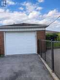 138 LOMAR DRIVE | Toronto Ontario | Slide Image Four