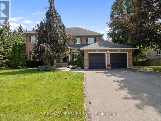 19 STOCKDALE CRESCENT Richmond Hill Ontario, L4C 3T1 - 6 Bedrooms Home For Sale