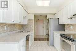 905 - 400 WEBB DRIVE | Mississauga Ontario | Slide Image Four