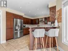47 TOPHAM CRESCENT | Richmond Hill Ontario | Slide Image Twelve